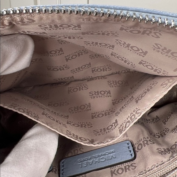 Michael Kors Light Blue Jet Set Travel Medium Signature Logo Dome Crossbody Bag - Picture 13 of 17